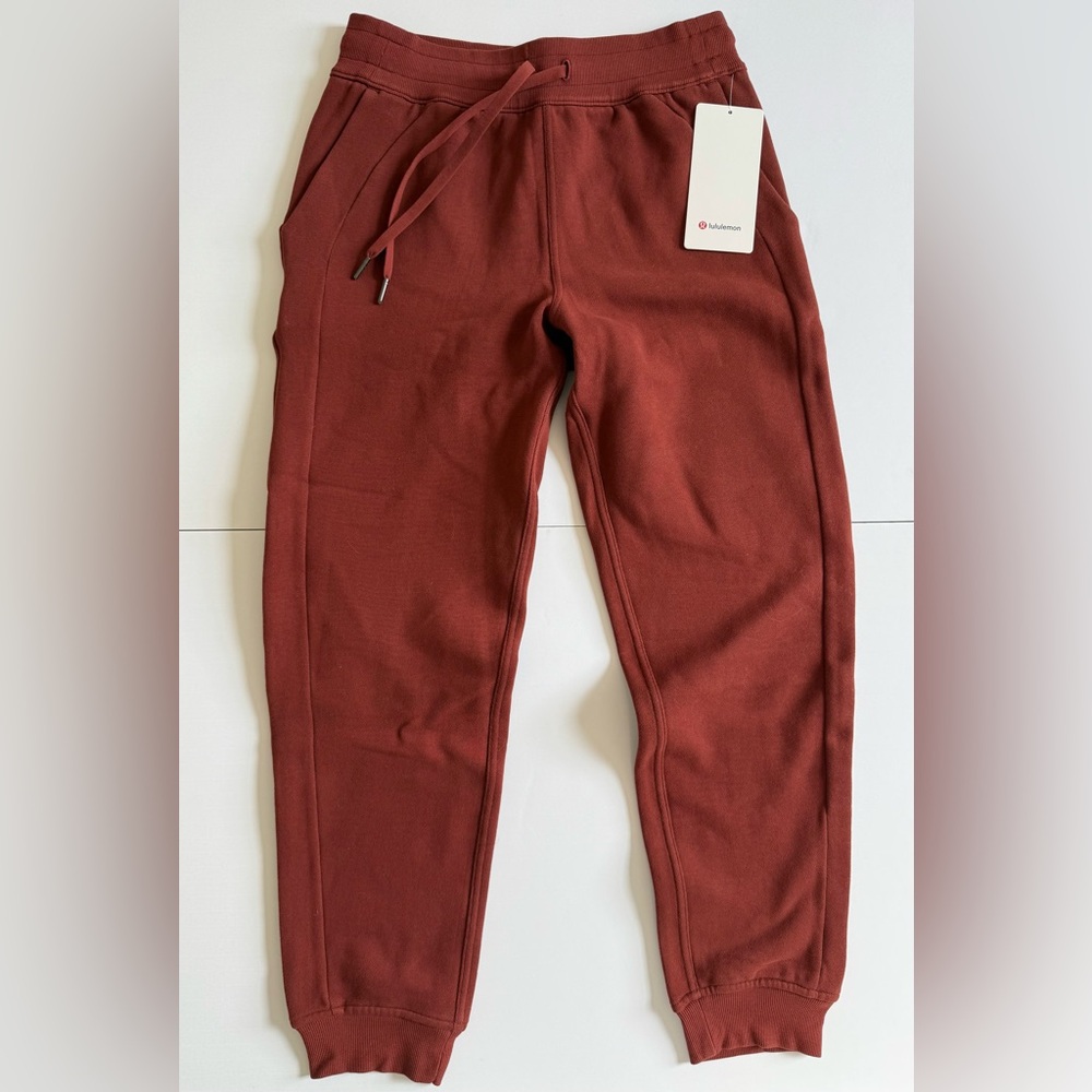 Lululemon Scuba High-Rise Jogger - Picture 2 of 9